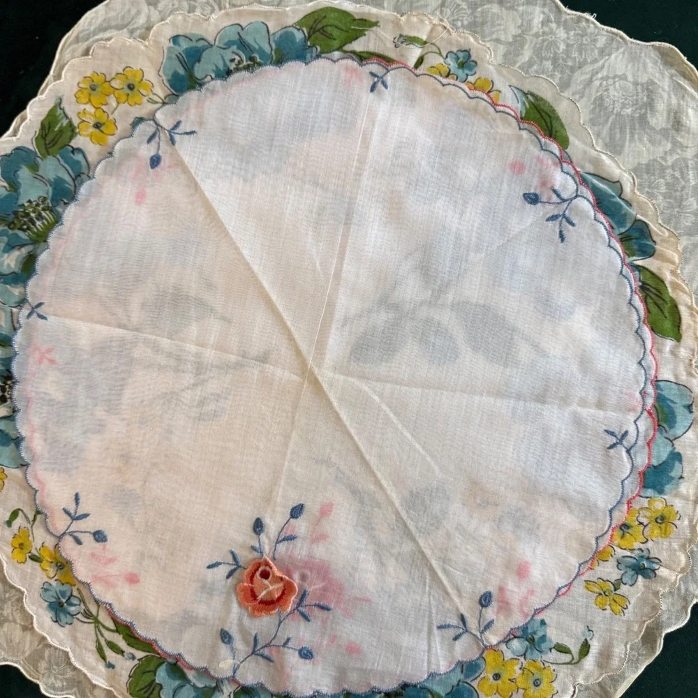 Vintage Floral Handkerchief Set of 4 Scalloped Edge Embroidered Printed Cotton
